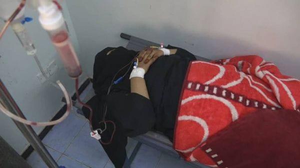 بقذائف ورصاص مليشيا الحوثي.. استشهاد وإصابة امرأتين في حادثتين منفصلتين بتعز