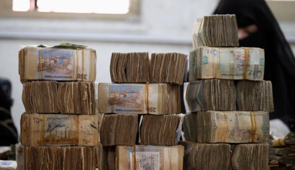جمعية الصرافين بعدن تعلن الإضراب