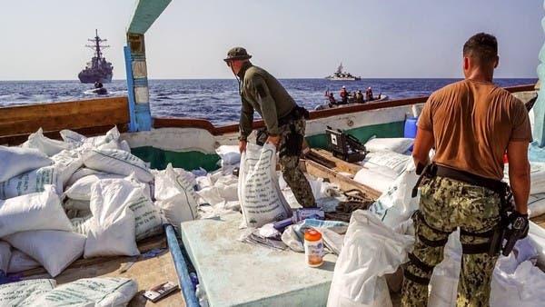 البحرية الأمريكية تعترض سفينة بخليج عمان تحمل ذخيرة من إيران للحوثيين