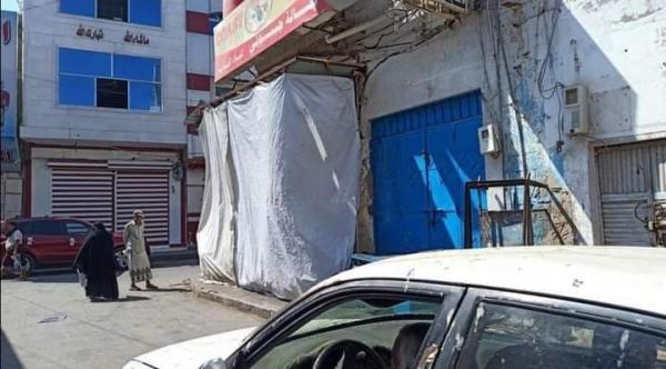 عصيان واحتجاجات وإغلاق طرقات.. الغضب الشعبي يشتعل مجدداً في عدن