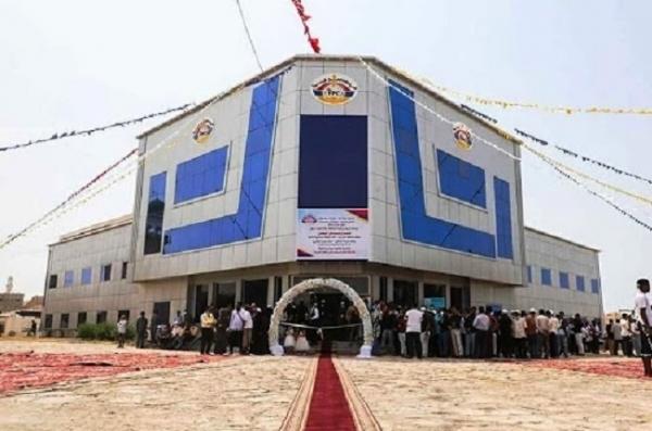 موظفو شركة النفط بساحل حضرموت ينفذون إضراباً شاملاً مطالبين بحلول للحد من انهيار الاقتصاد والعملة المحلية
