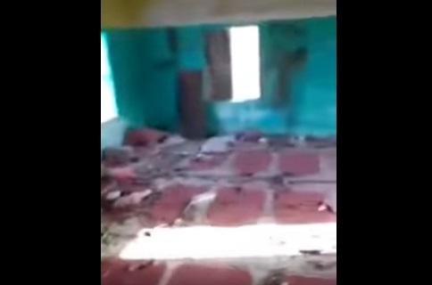 مليشيات الحوثي حولت مسجداً في جبل منارة بمقبنة إلى مجلس لتعاطي القات (فيديو)