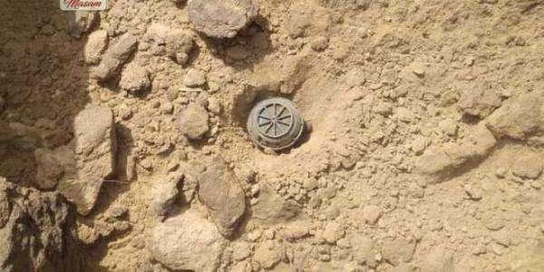 استشهاد مدني وإصابة آخر بانفجار لغم حوثي شمال لحج