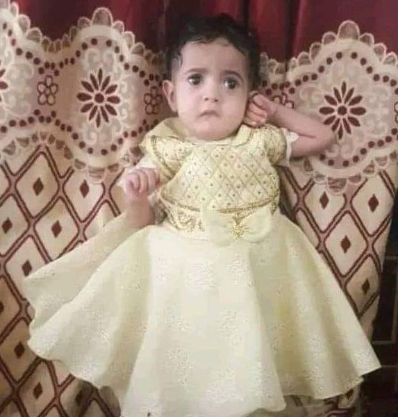 وفاة طفلة جراء احتجازها مع والدها لساعات في حاجز تفتيش للحوثيين جنوبي مأرب 
