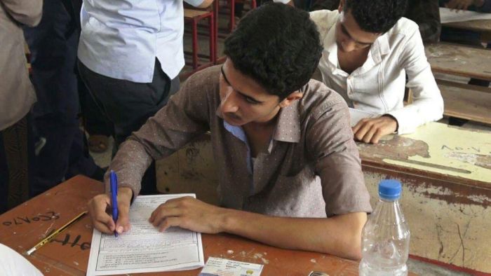 الغش في المراكز الامتحانية.. حقوق التوزيع محفوظة لمليشيا الحوثي