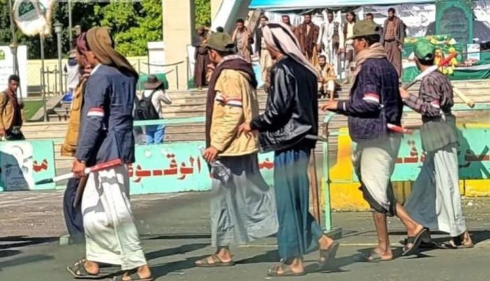 مليشيا الحوثي تنشر مئات المسلحين بملابس شعبية لترهيب وقمع أي احتفاء بثورة 26 سبتمبر في صنعاء