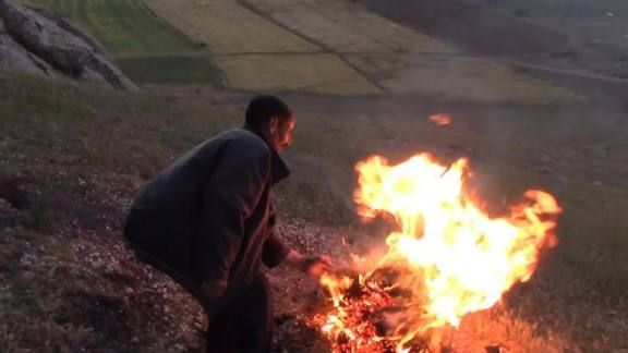 مليشيا الحوثي تحاصر قرية في الحدا بذمار بسبب إيقاد شعلة 26 سبتمبر