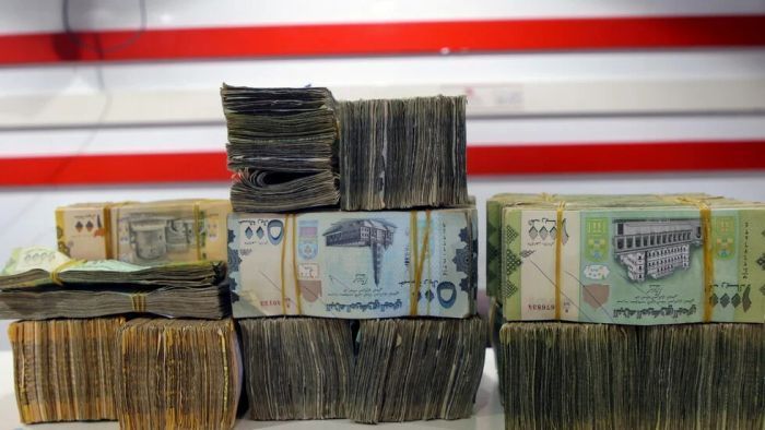 فوضى الأسعار تضرب عدن... الحكومة تفشل في ضبط أجور النقل وأسعار الأدوية والملبوسات