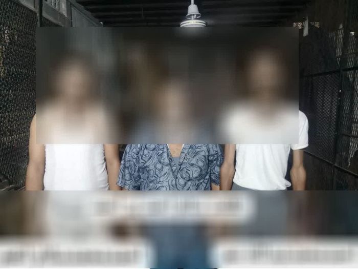 الإطاحة بأخطر عصابة تزوير وثائق وشهادات رسمية بكريتر عدن