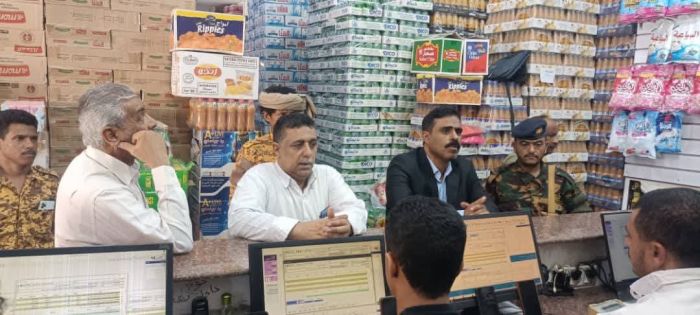 تواصل الحملات الميدانية بالمهرة لمراقبة الأسواق وضبط الأسعار
