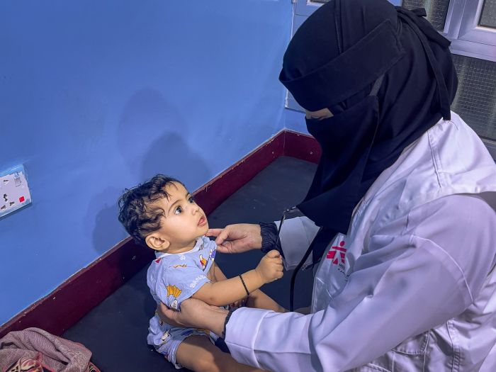 أطباء بلا حدود تنهي مشروعها في شبوة: علاج آلاف الأطفال ودعم مرافق صحية وتدريب كوادر محلية
