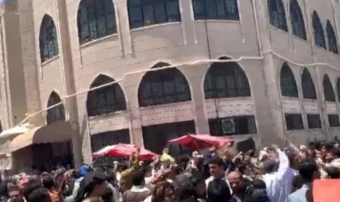 شبكة حقوقية توثق 4896 جريمة حوثية طالت المساجد ورجال الدين منذ 2015