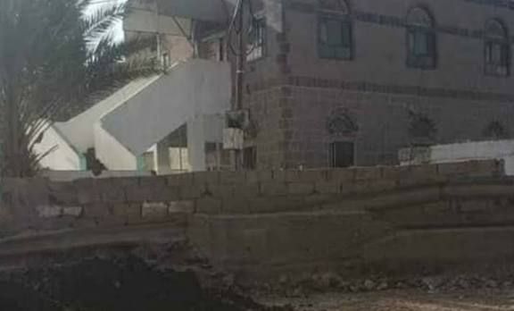 مواطنون يفشلون محاولة قيادات حوثية تأجير حرم أحد مساجد إب
