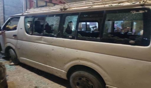انفجار يهز فندقاً في الضالع وإصابة حارس وتضرر حافلة