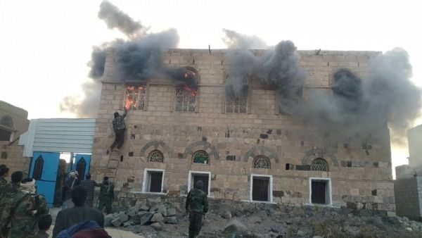 مليشيا الحوثي تواصل احتجاز جثامين 15 مدنياً من آل مسعود في ثلاجة بذمار (أسماء)