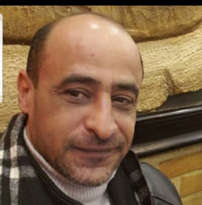 استدعاء ناشط في تعز على خلفية تضامن مع أسر تتهم ضابطاً أمنياً بالاستيلاء على منازلها