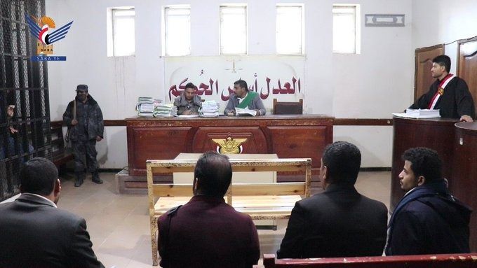 شبكة حقوقية: محاكمة الحوثيين لثلاثة مدنيين غيابياً تفتقر لأبسط ضمانات العدالة