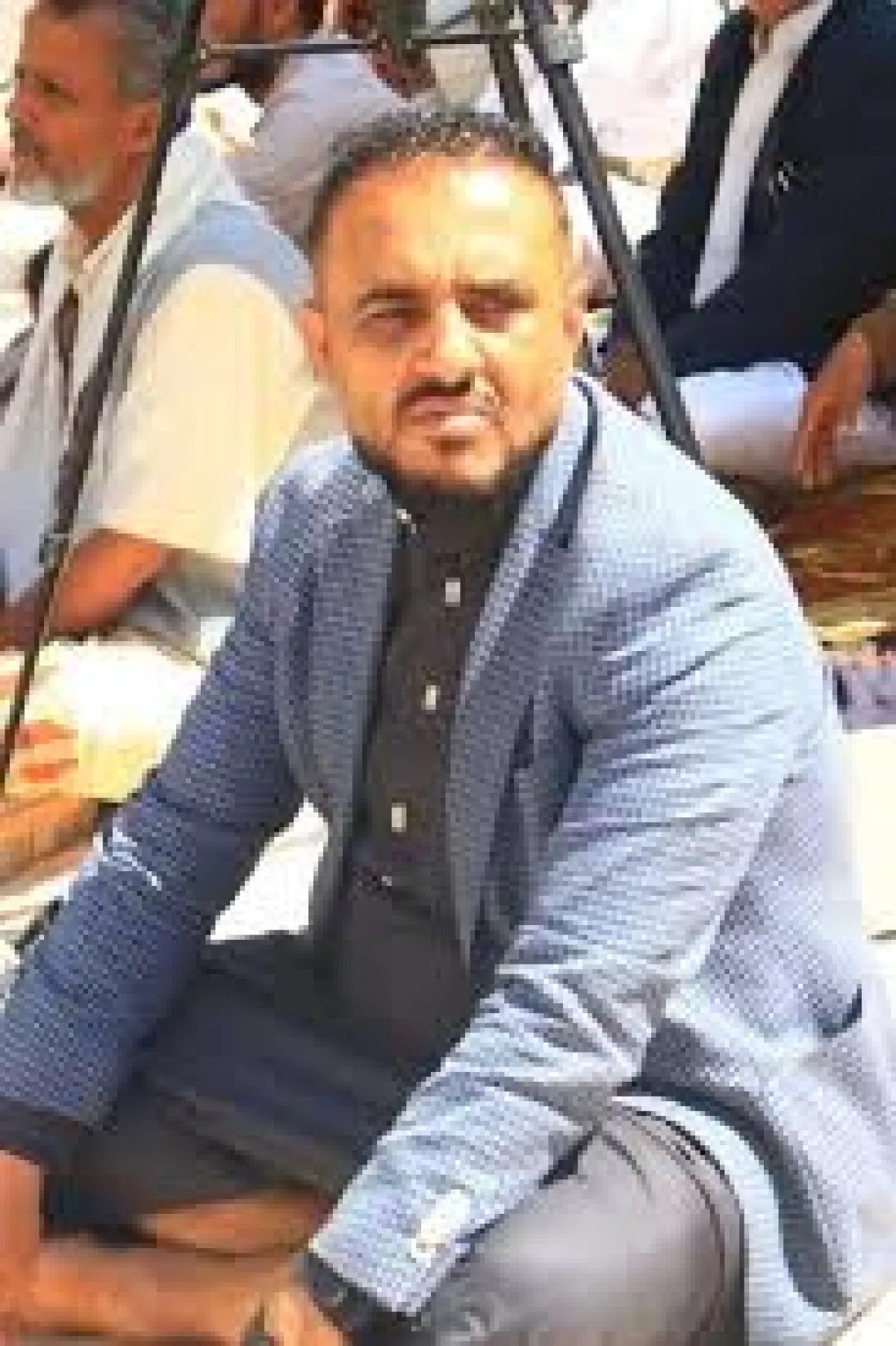 تعرض شقيق افتهان المشهري لاعتداء ومحاولة اختطاف من قبل مسلحين على متن طقم عسكري بمدينة تعز