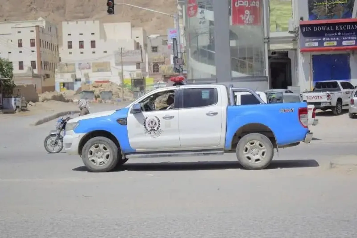 الشرطة اليمنية تضبط مشتبهين بقضايا مخدرات في حضرموت والمهرة