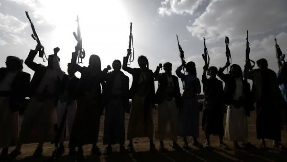 الحوثيون ينقلون منصات صاروخية من عمران إلى محيط قاعدة عبس في حجة