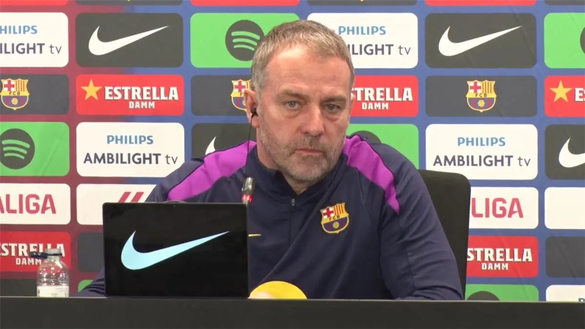 فليك يؤكد أهمية بيرنال ومستقبل برشلونة قبل مواجهة إلتشي