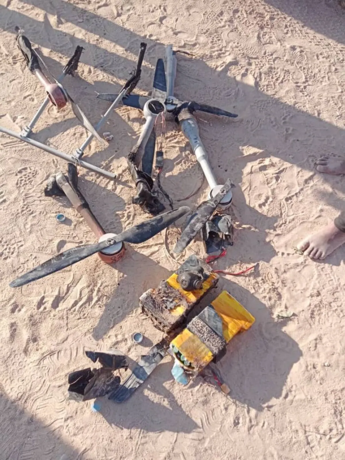 سقوط مسيرة استطلاعية في أحد أودية أبين