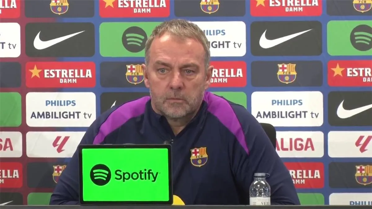 فليك عن يامال وليفاندوفسكي: سعيدون بالتطور.. ومستقبل البولندي خارج النقاش حالياً