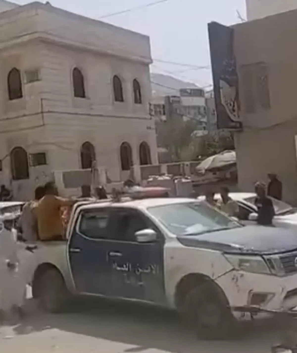 مقتل شخص على يد صديقه في حادثة طعن بفندق بمدينة المكلا