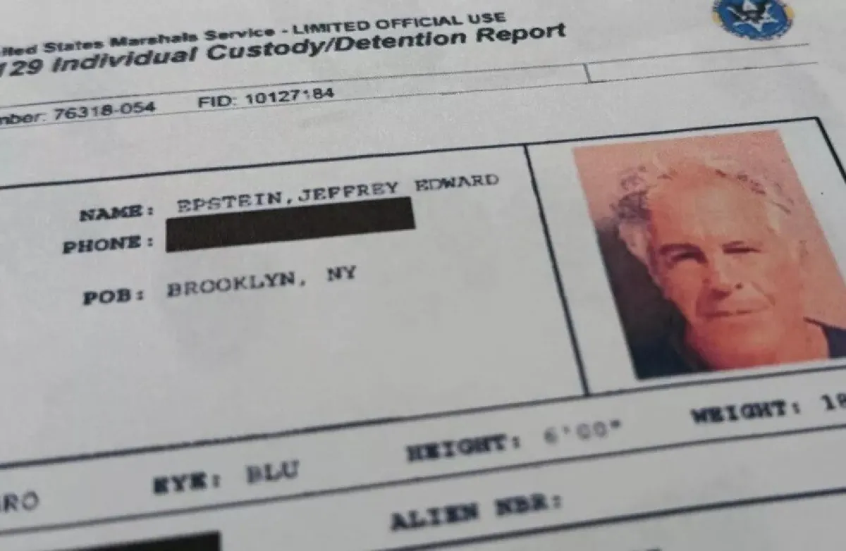 ضغوط متزايدة على وزير التجارة الأمريكي للاستقالة بسبب صلته بإبستين