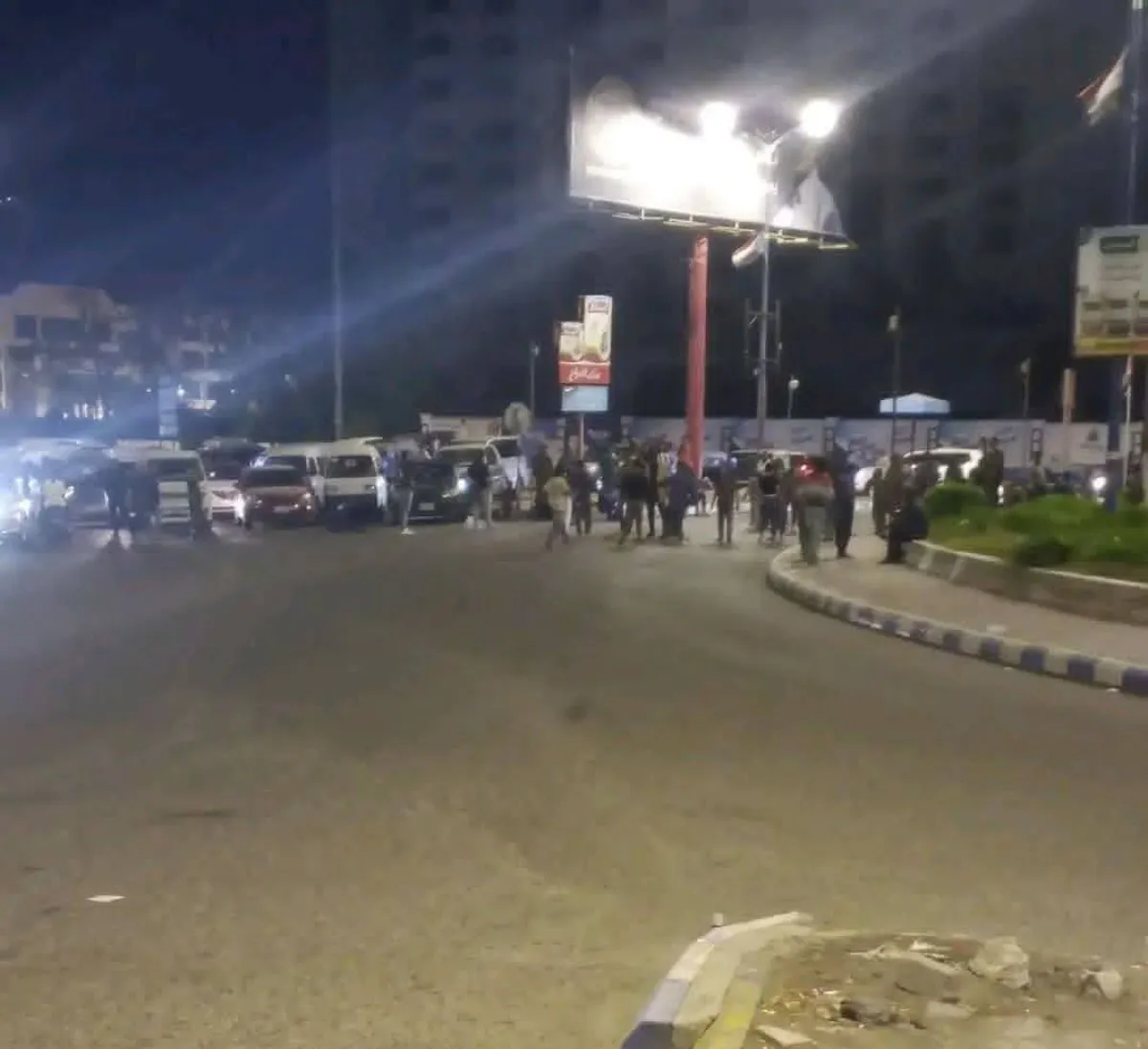 احتجاجات عسكرية في عدن تزامناً مع عودة الحكومة واشتداد الخلاف مع المجلس الانتقالي "المنحل"