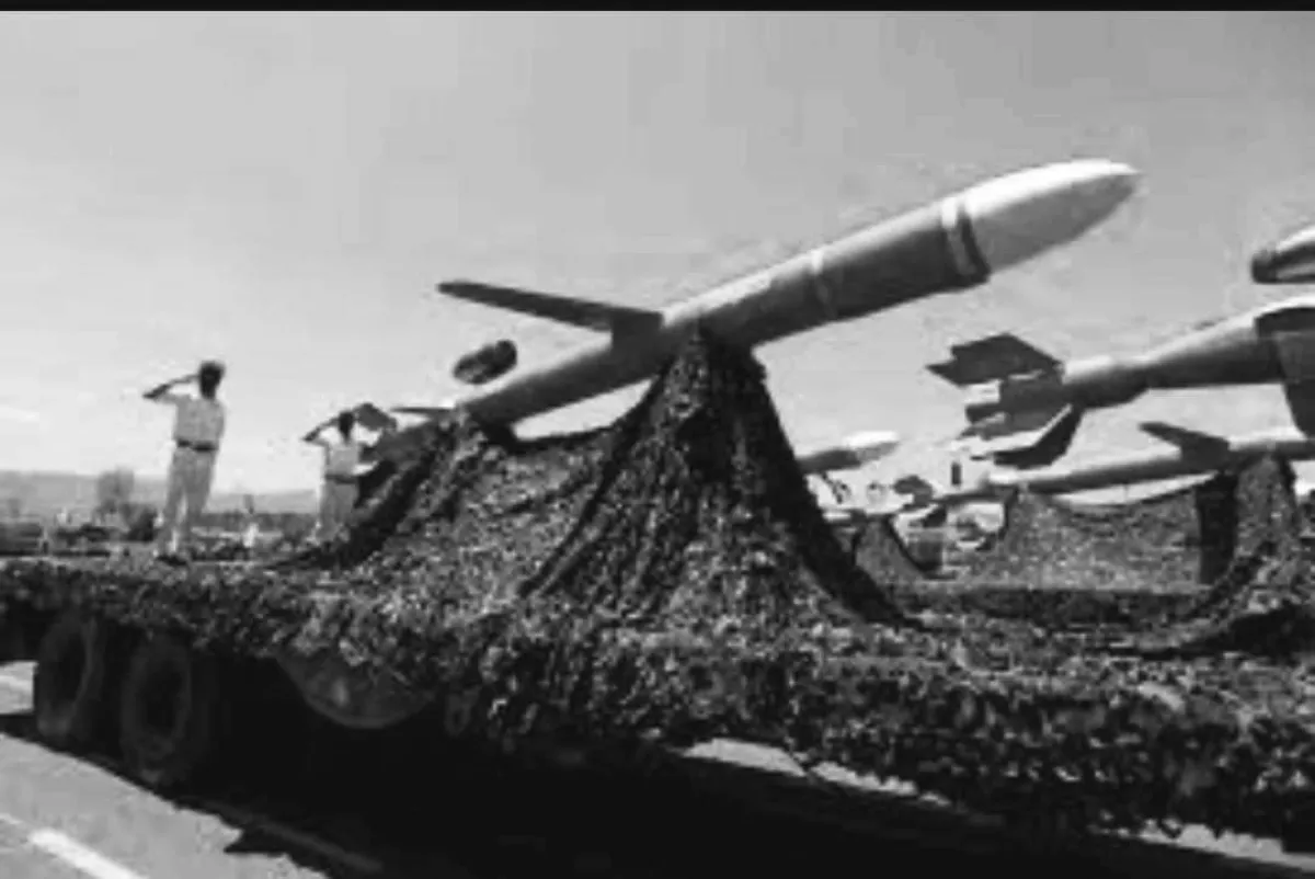 تصريحات الحوثيين باتخاذ قرار الوقوف مع إيران عسكرياً.. التداعيات الخطيرة على اليمن والمصير المرتقب للمليشيا