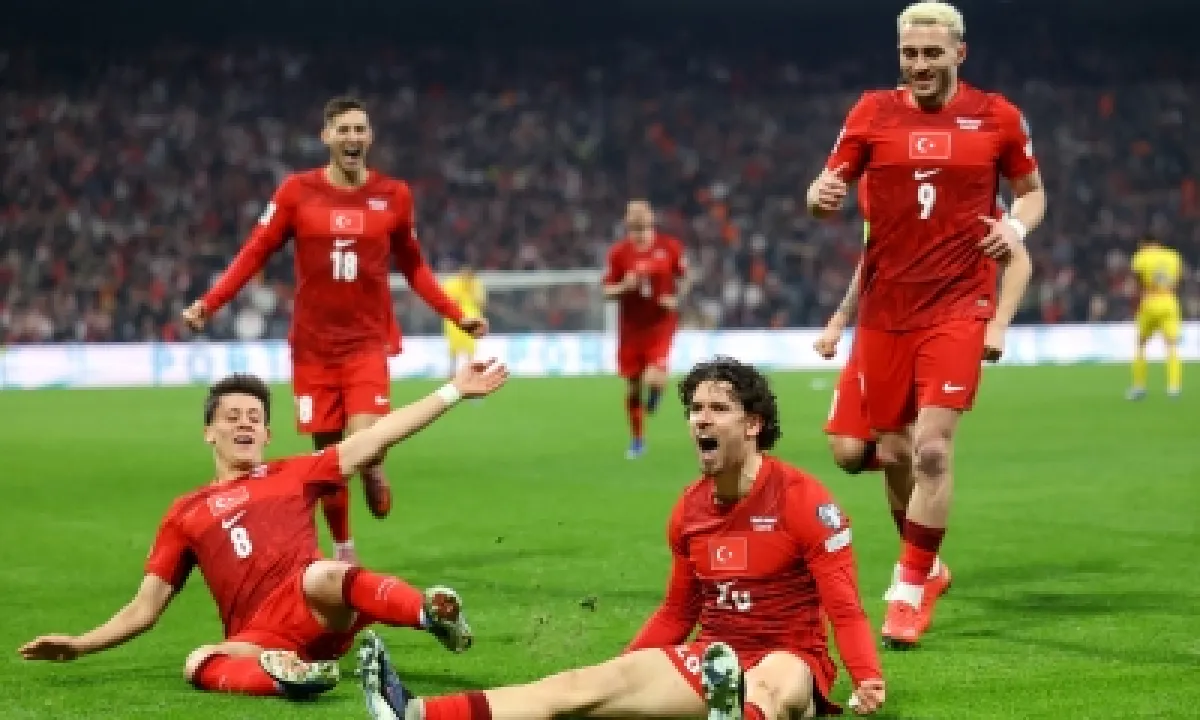 تركيا تحسم تأهلها لنهائي ملحق مونديال 2026 بفوز صعب على رومانيا