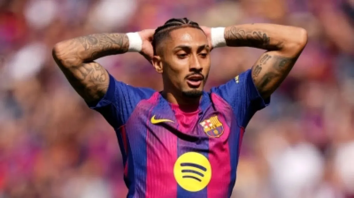 برشلونة يفقد رافينيا أمام أتلتيكو مدريد في دوري الأبطال بسبب الإصابة