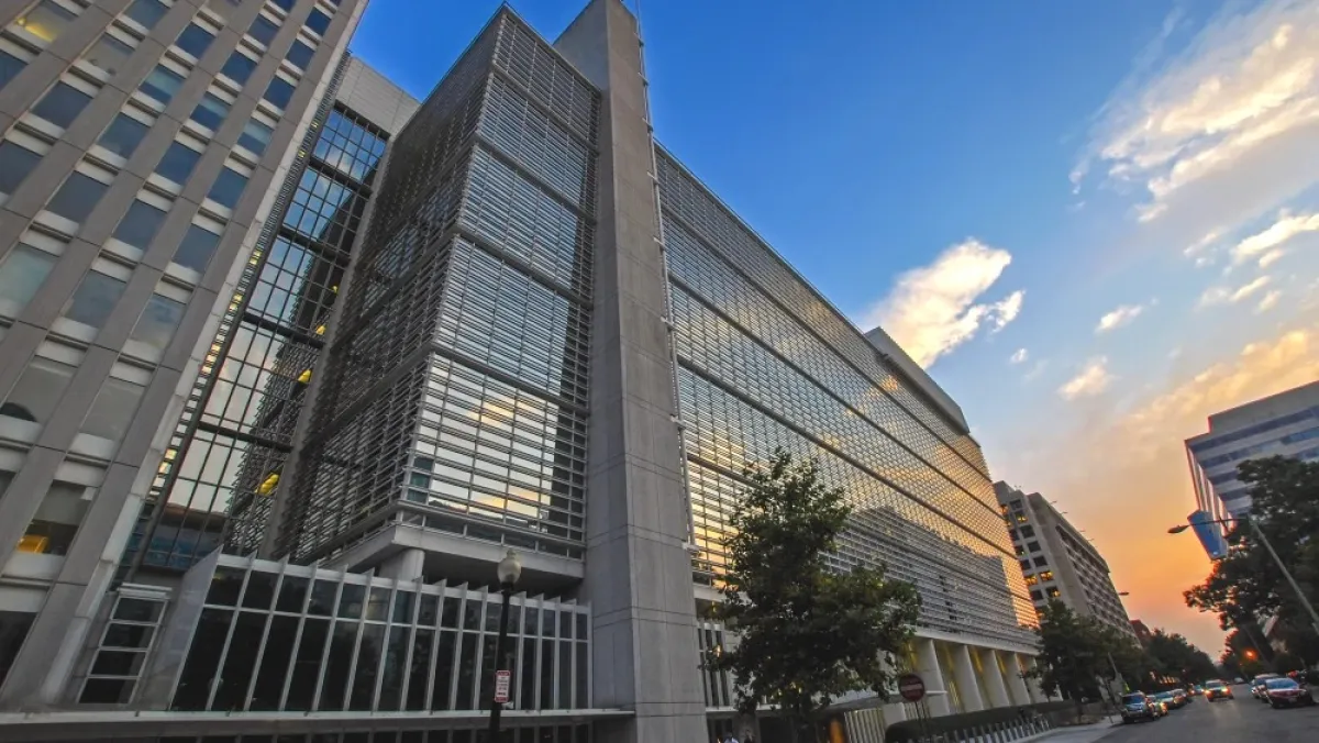 من أروقة "البنك الدولي" إلى "فيلق القدس".. وثائق تكشف تورط مستشار أردوغان في شبكة إيرانية