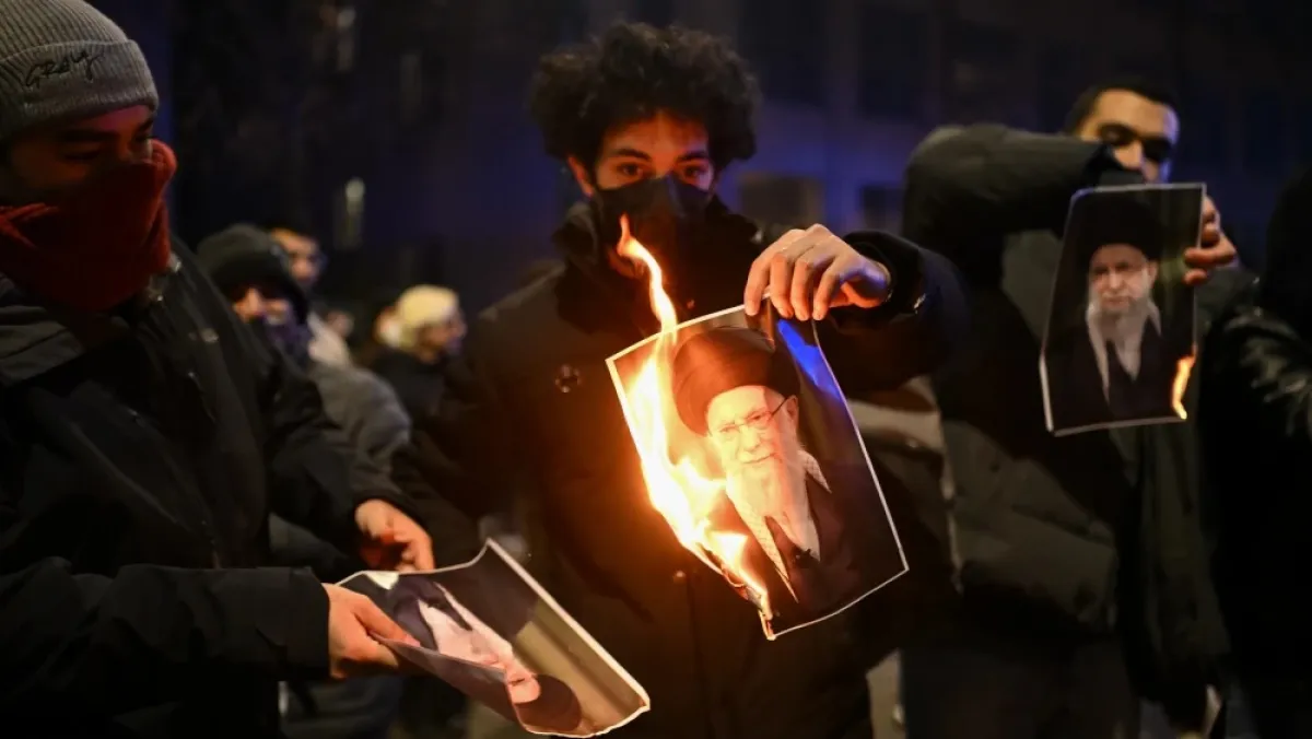 عسكرة الداخل الإيراني.. جنرالات القمع يستلمون الدفة تأهباً لـ"معركة البقاء"