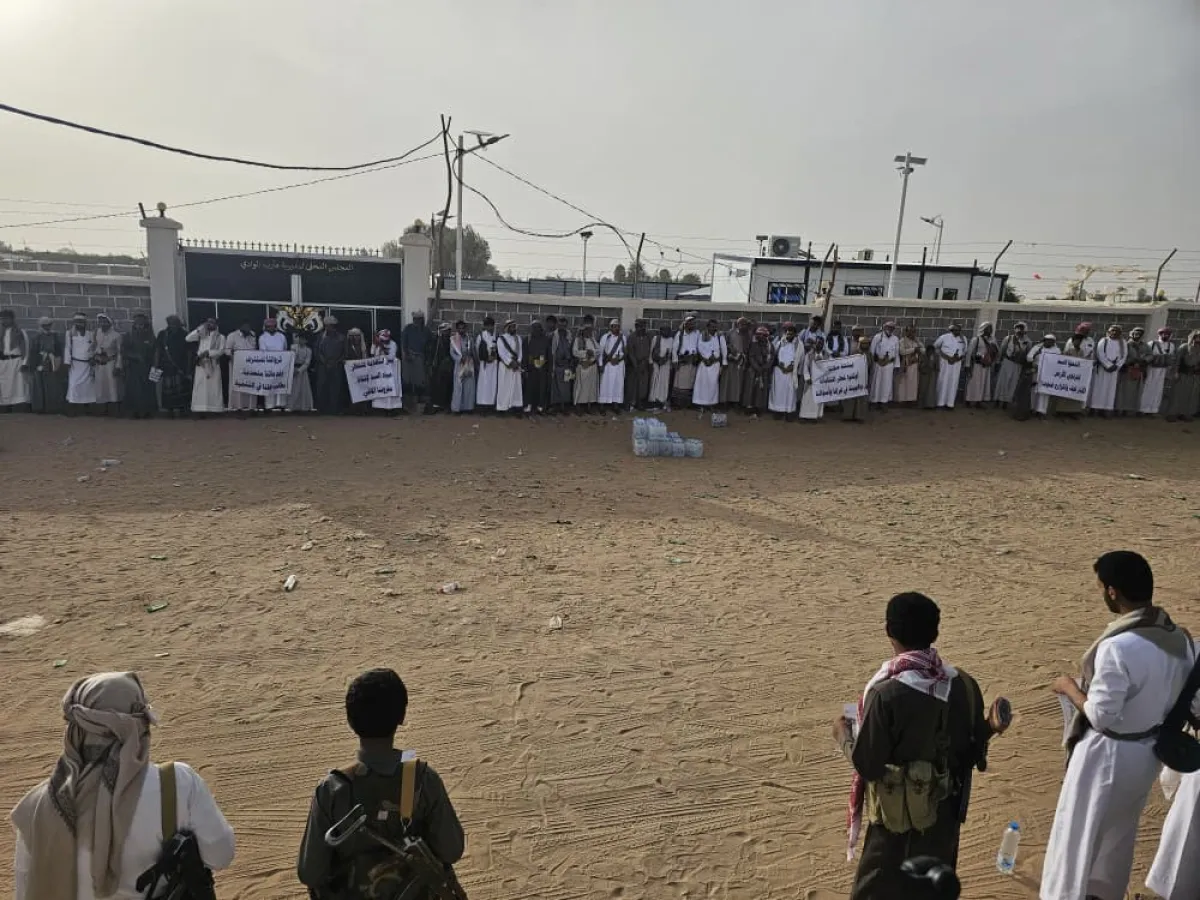احتجاجات في مأرب للمطالبة بتحسين الكهرباء ومعالجة أزمة المياه