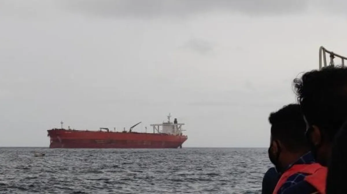 تقارير تتبع تكشف مرور ناقلات إيرانية وسط تأكيدات أمريكية بإحكام الحصار