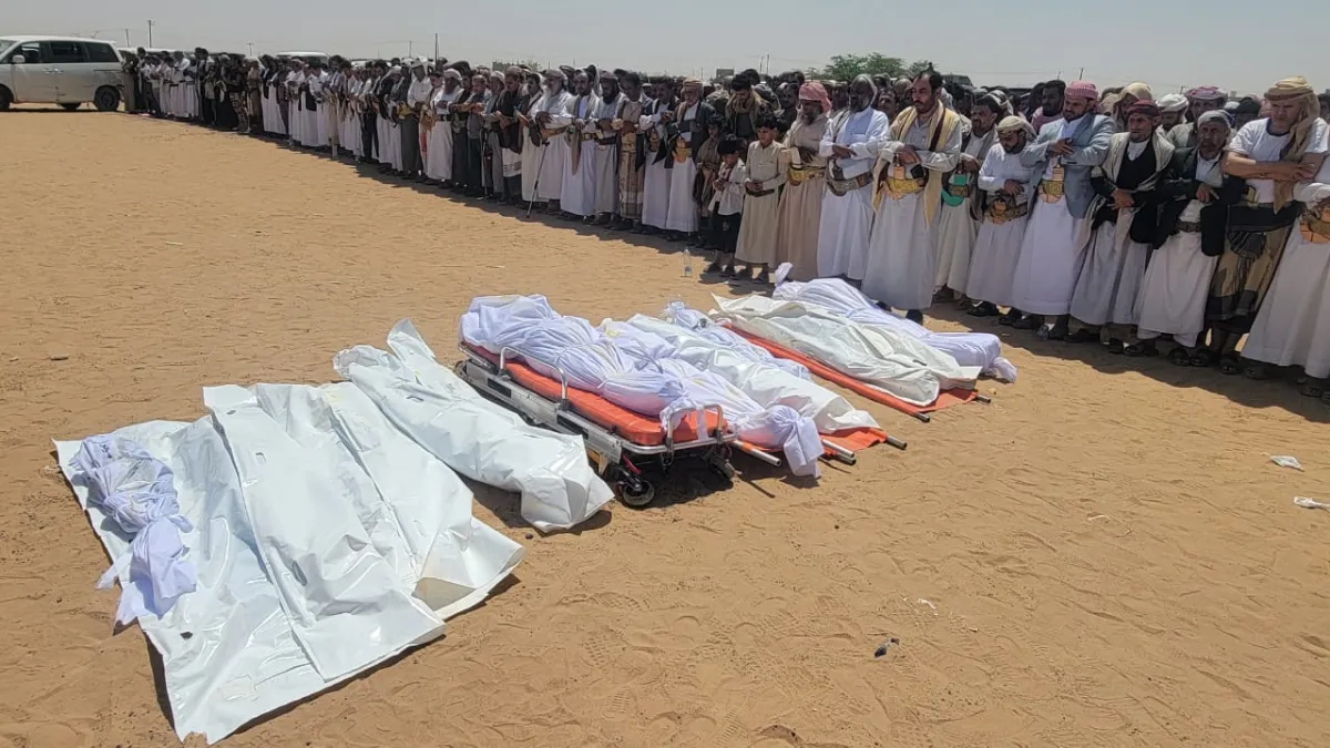 مأرب تشيع ضحايا حريق أسري مروع أودى بحياة 10 أشخاص