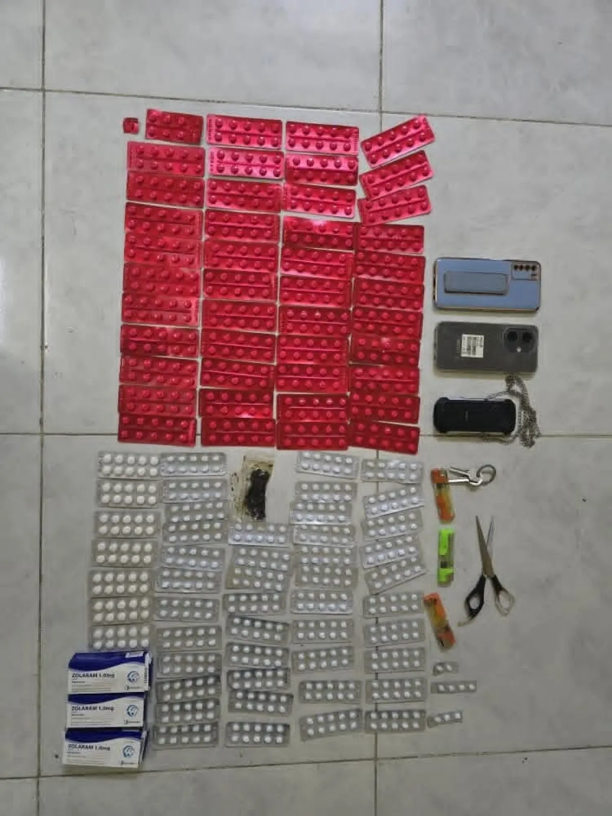 ضبط عصابة ترويج للحشيش والحبوب المخدرة في المكلا