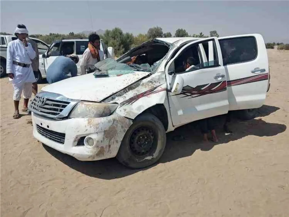 وفاة طالب وإصابة آخرين في حادث مروري بشبوة
