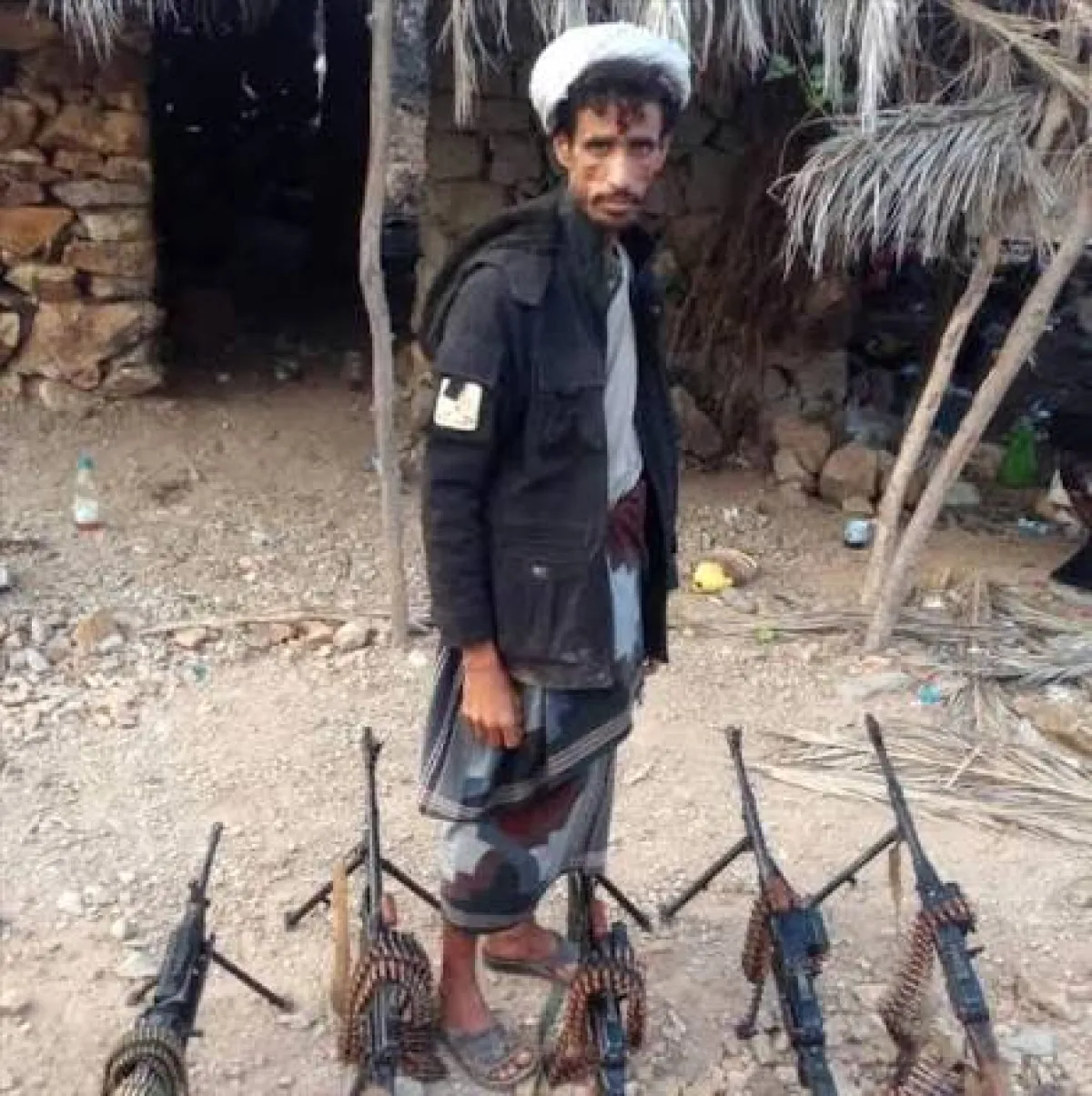 الحملة الأمنية في الوازعية تتسلم المطلوب الأمني أحمد حيدر من قبيلته