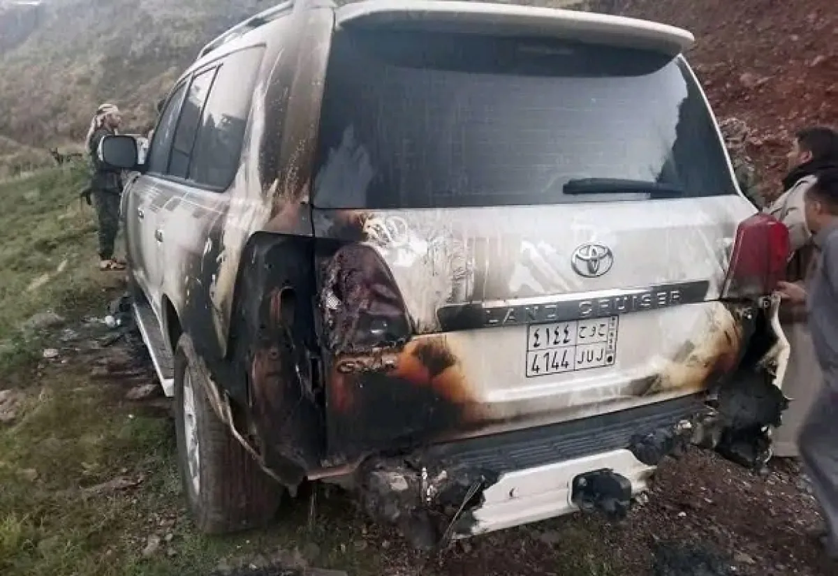 إب.. مجهولون يحرقون سيارة مواطن عقب عودته من الغربة