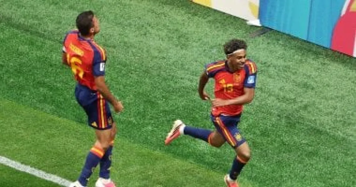إسبانيا تعزز تقدمها أمام السعودية بهدف عكسي في كأس العالم