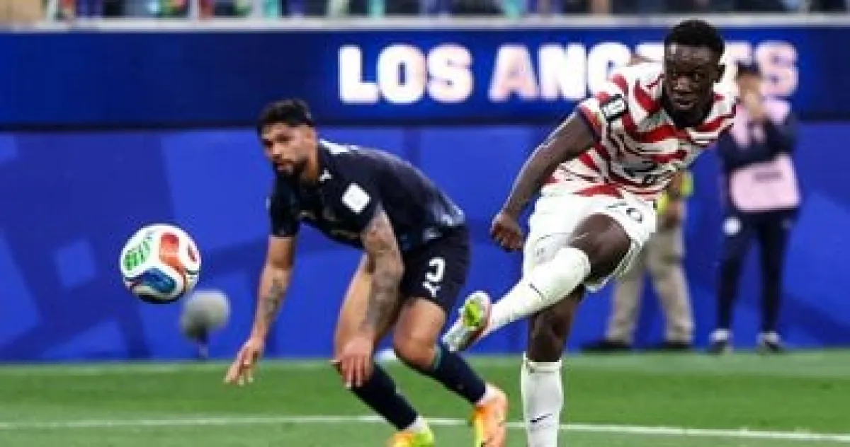 بالوجون يغيب عن مواجهة بلجيكا في المونديال بسبب الطرد