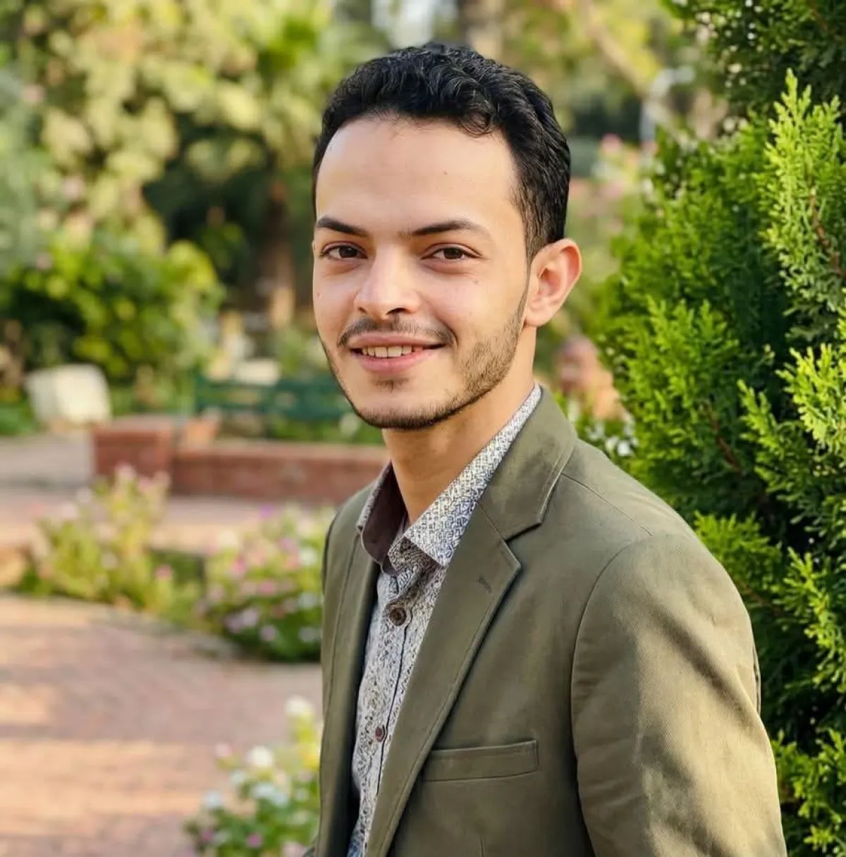 خلاف عائلي ينتهي بمقتل شاب على يد والده في صنعاء
