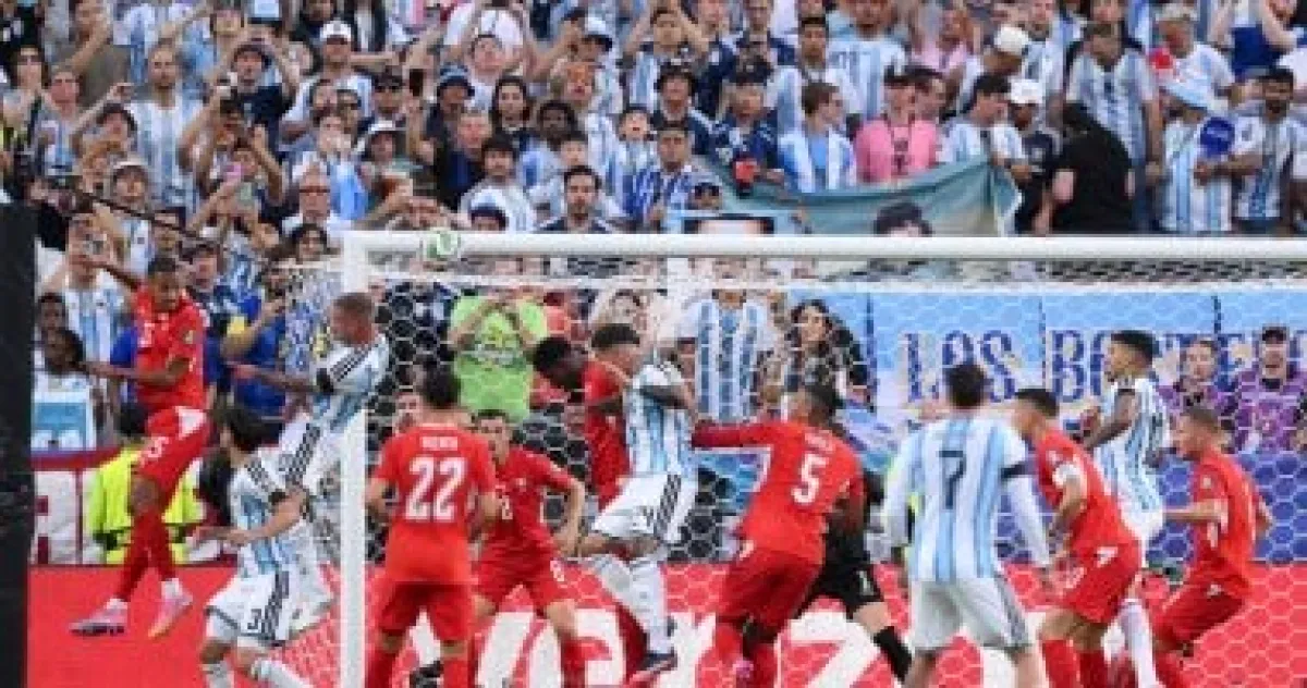 ماك أليستر يضع الأرجنتين في المقدمة ضد سويسرا برأسية مذهلة