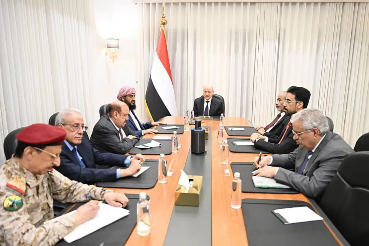 اجتماع طارئ.. مجلس الدفاع اليمني يعلن خطة لاستئناف تصدير النفط وتعزيز استعداداته العسكرية في مواجهة الحوثيين