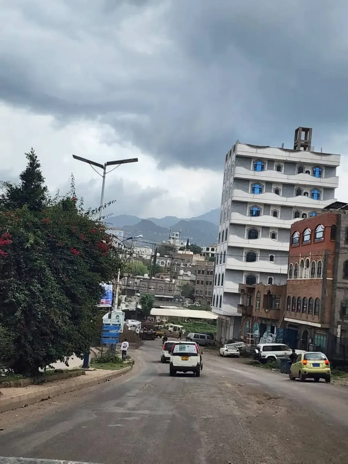 Two Civilians Injured in Armed Clashes in Ibb City