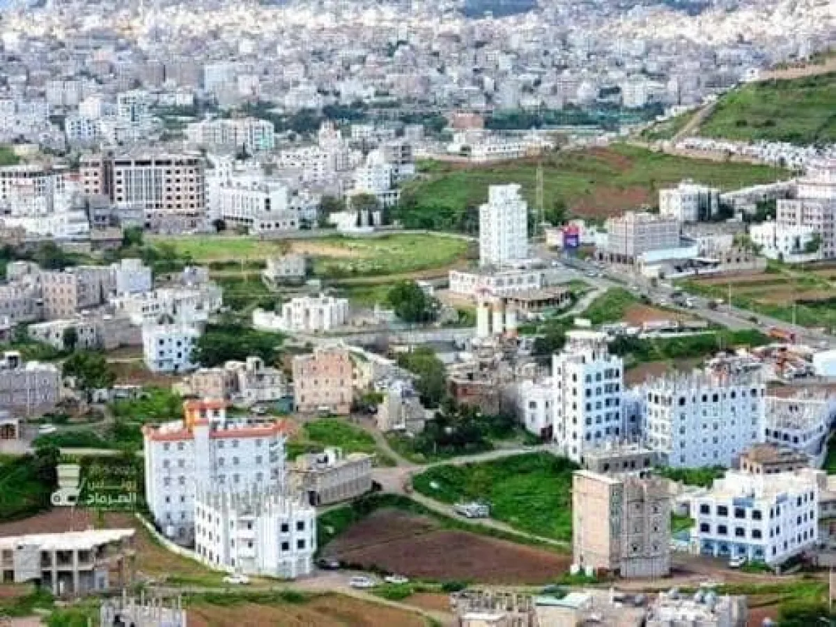 ابتزاز مؤسسي وتضييق اقتصادي.. هكذا تستنزف مليشيا الحوثي أموال التجار والمغتربين في إب