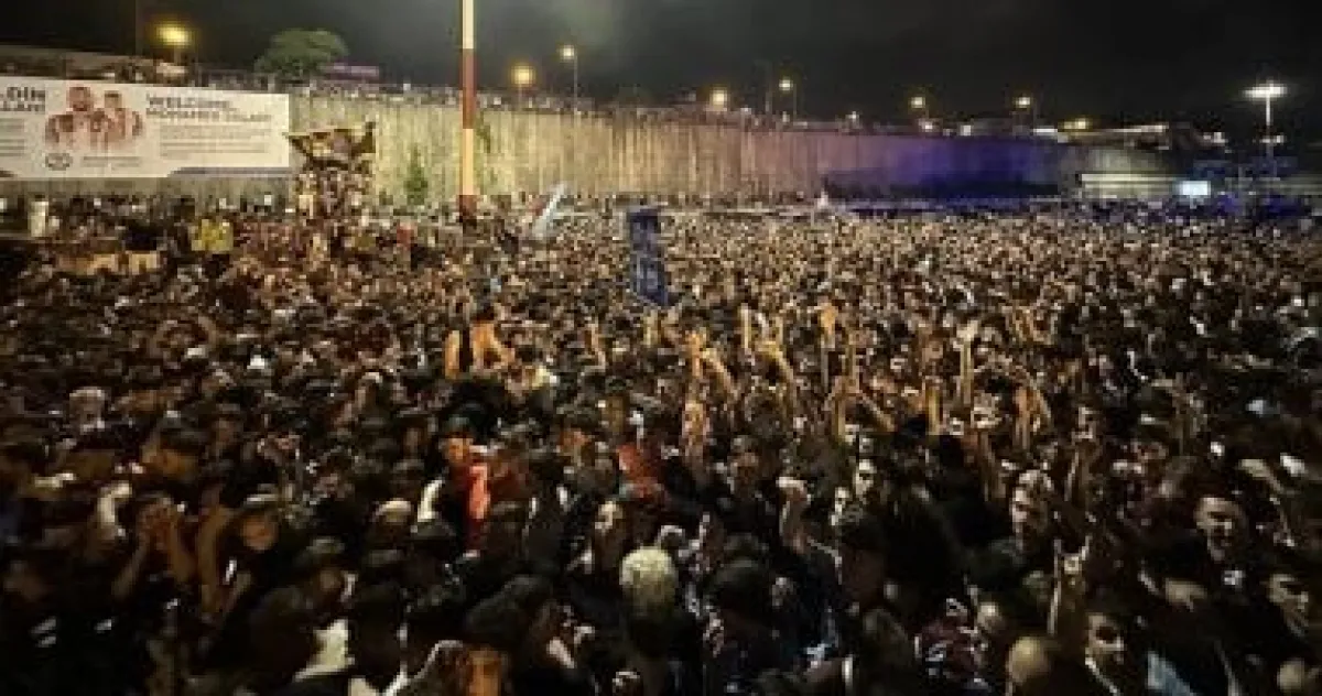جماهير طرابزون تستقبل صلاح بحماس في انتظار توقيعه